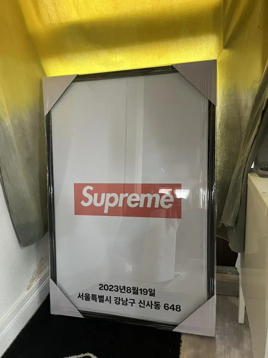 슈프림 서울 런칭 포스터 supreme seoul